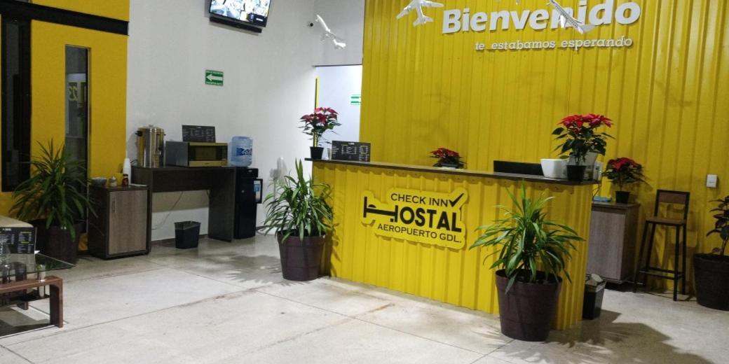 Check Inn Hostal Aeropuerto Gdl Las Pintas Exterior photo