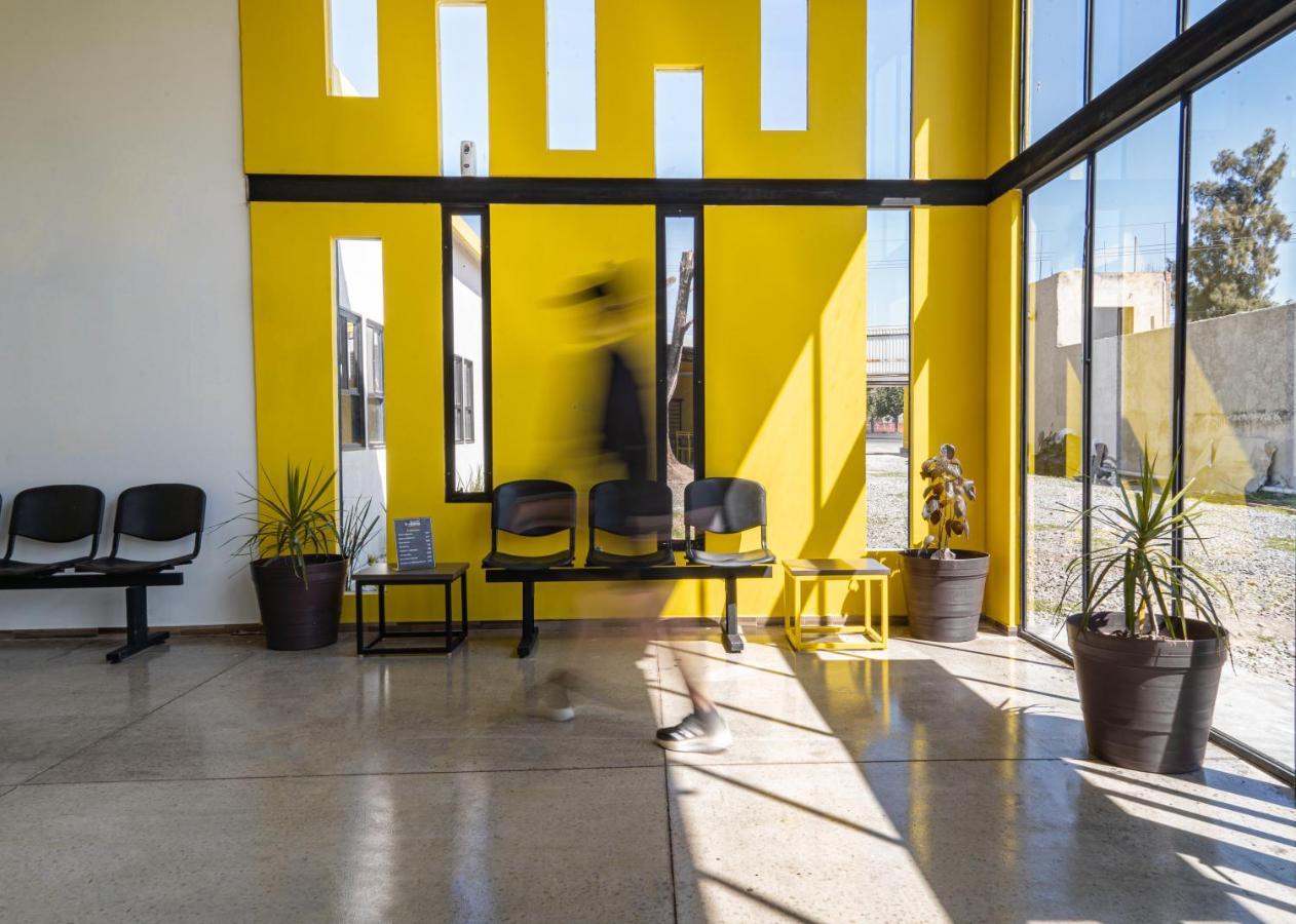 Check Inn Hostal Aeropuerto Gdl Las Pintas Exterior photo