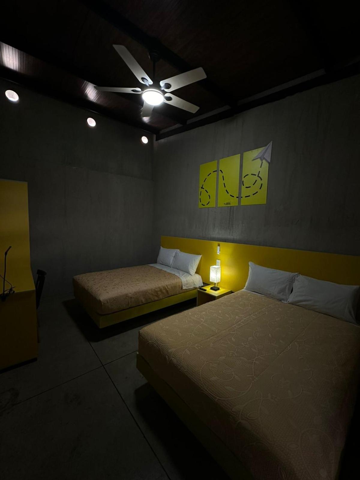 Check Inn Hostal Aeropuerto Gdl Las Pintas Exterior photo